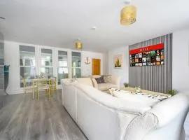 Comfortable and Grand Stay in City Centre