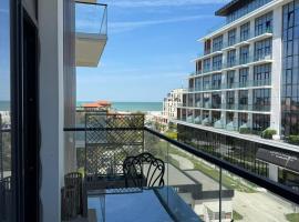 Stylish Apartment with Sea view and Balcony- Lighthouse 1, hotel en Nardaran