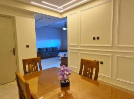 Val Iris Spacious Apartment - Tangier City Center, Hotel in Tanger