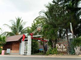 Papa house Glamping Trị An, Hotel in Vĩnh An