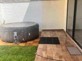 Residencia de lujo con jacuzzi, cancha de padel y seguridad 24h 7d, khách sạn ở San Luis Potosí