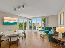 Oceanfront Serenity - 2BR Marina del Rey Luxury Suite