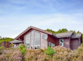 Lovely Home In Nedstrand With Sauna, hotelli kohteessa Nedstrand