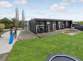 Awesome Home In Hemmet With Sauna, hotel en Hemmet