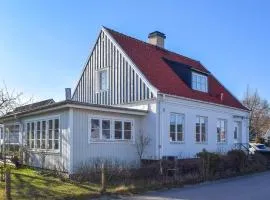 Cozy Home In Brantevik With House Sea View