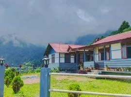 The Serene Acres, Farm & Stay