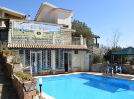 Villa in Syracuse with Pool and Terrace, hotel a Case Monterosso