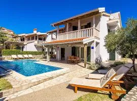 1 Bedroom Beautiful Apartment In Palit