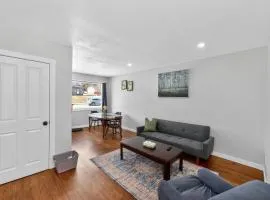 2BR Suite Near YYC Airport and Downtown 4644 UP