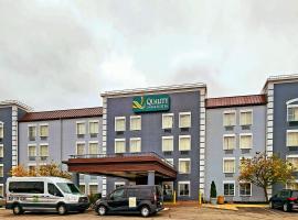 Quality Inn & Suites CVG Airport, hotel v destinaci Erlanger