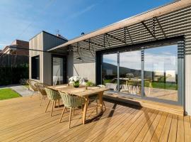 Opening Doors Chic Home PerfectGetaway Amazing views, khách sạn ở Argentona