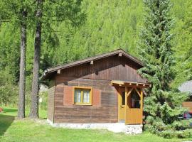 Chalet in Valais near Ski Lift & Saas Valley, hotel i Saas-Balen