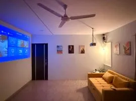 The Regal Retreat - Bhuj Most Unique 1BHK Home