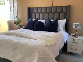 Zambata Self Catering, hotel en Gqeberha