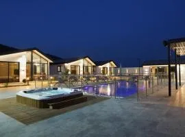 Calma Resort קלמה ריזורט סוויטות יוקרה