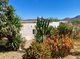 Cortijo Django, Hotel in Los Albaricoques