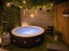 Spacious Seaside Ramsgate Apartment with Enclosed Hot Tub