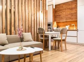 Modern Apartment with Balcony & Fast Wi-Fi & Self Check-in
