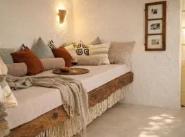 Charming garden apartment in a 1920s stone house