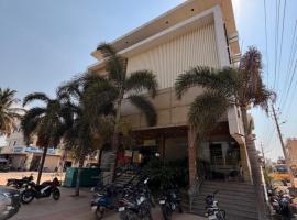 SLV Royal inn, hotel din Nanjangūd