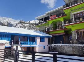 Omji - Kalindi Seva Sadan, hotel a Kharsālī