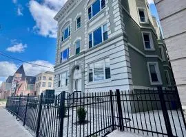 Grand Deluxe 1BR Penthouse near Newark Airport