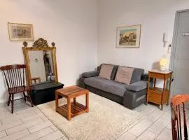 5 SADE - Apartment in Antibes old town