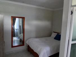 Leon Guesthouse, hotelli kohteessa Nguluni