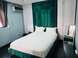 La Castrol Hotel Apartments, hotel Limbében