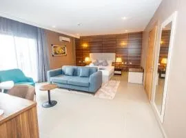 Diamond Den Hotel and Suites
