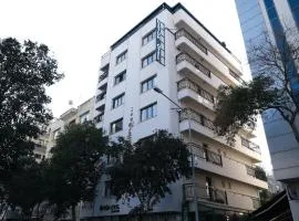 Üstün Hotel Alsancak