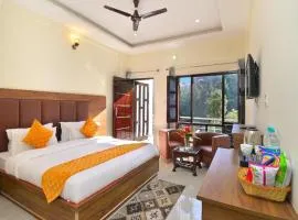 LA Riqueza Dhanolti View - Mountain View Rooms - Near to Eco Park & Surkanda Devi Temple
