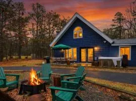 Designer Cozy with Hot Tub, Fire Pit & Game Room!