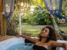 Écolodge Ti-Spa avec Jacuzzi Privé Villa Gaïa, hotel i Le Diamant