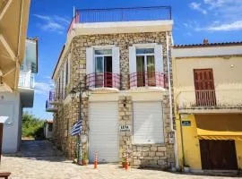 Traditional Stone House - Near Beach - Quiet Area - Family Friendly