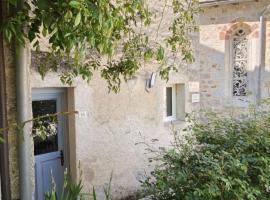 16 Chemin De Compostelle, hotel di Sénergues