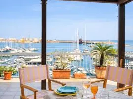 Attico con terrazza sul porticciolo turistico di Vibo Marina