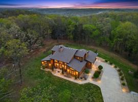 Indoor Park, 55 acres, Pickleball, Walking Trails! - Springfield MO, hotel Springfieldben