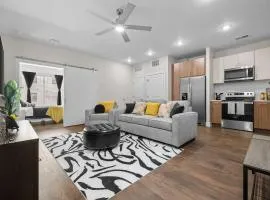 Stylish 1BR Walk to the Gulch & Broadway