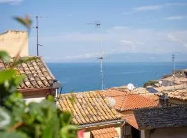 Borgo Amei nel centro storico di Pizzo con vista mare