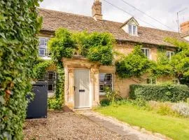 Grade II listed Cottage with Ground Floor Bedroom