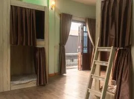 Mountain Goat Wooden Capsules Hostel 247