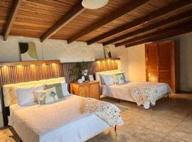 Comfortable Escazú Stay Full Kitchen, 2 Beds, hotel en Escazu