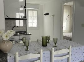 Apartamento en primera línea de playa, Hotel in Laxe