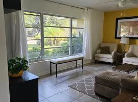 Cute Largo Vacation Rental