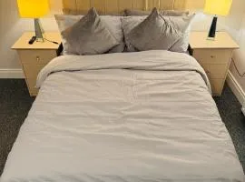 Cozy Ensuite Room at Grand Central Stays