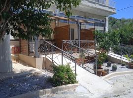 Alkion Platana, hotel em Kími