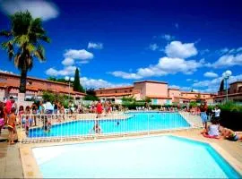 Maison climatisée 6 pers avec piscine surveillée, Plage et port à 5 min à pied, Terrasse, WiFi