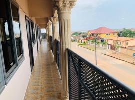 Water House Lodge, hotel a Apenkwa