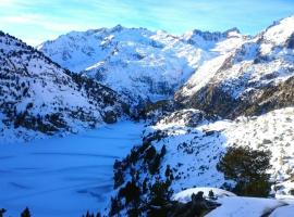 Sisquet Apartaments, hotel barato en Erill la Vall